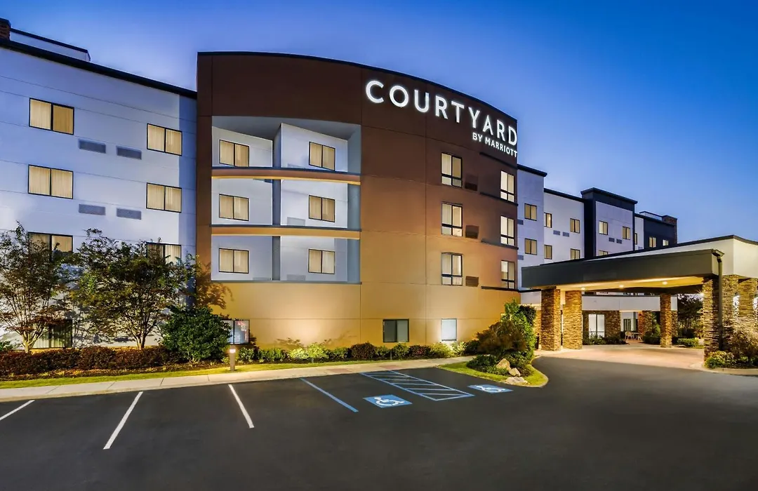Courtyard By Marriott Auburn-1