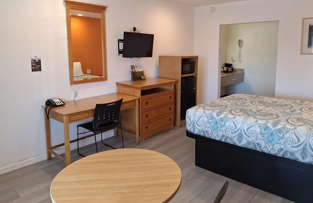 Rodeway Inn Alameda-Oakland-1
