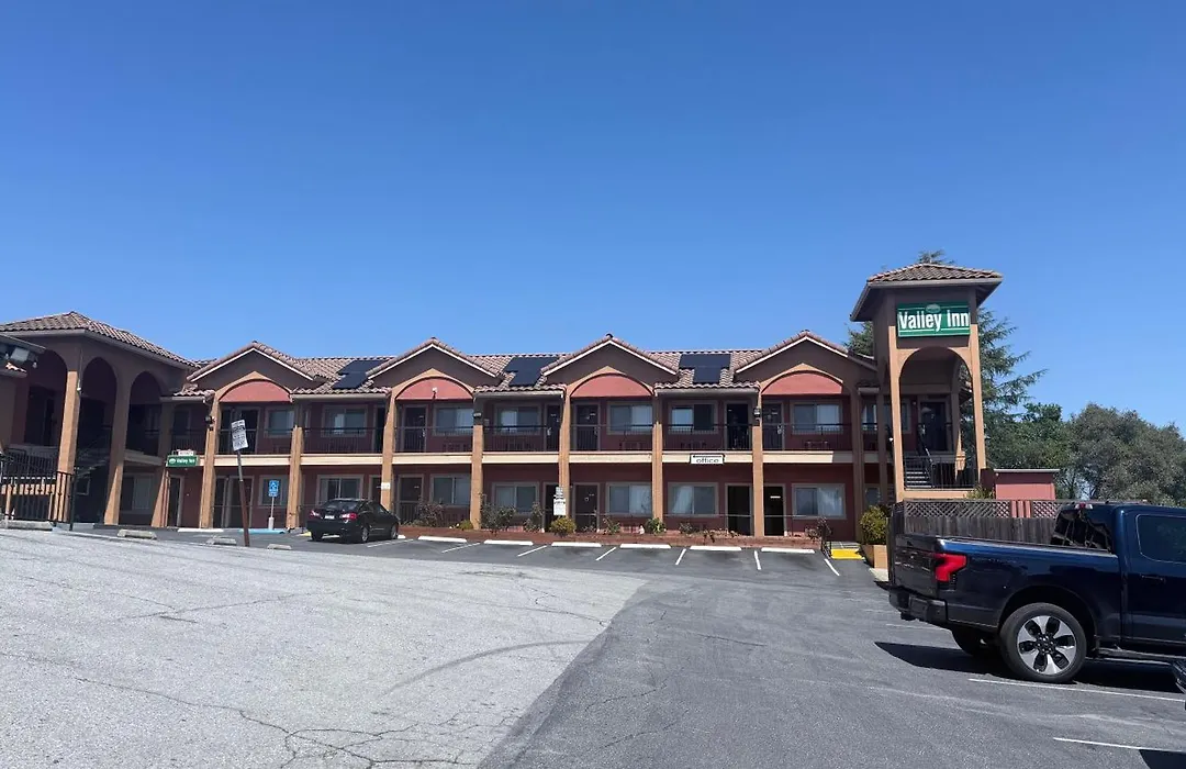 Valley Inn-1