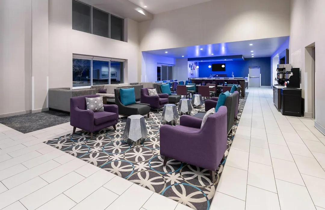 La Quinta Inn & Suites By Wyndham Fort Collins, Colorado-1