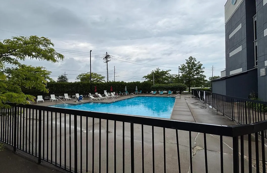 Clarion Pointe Near Erie Casino-1