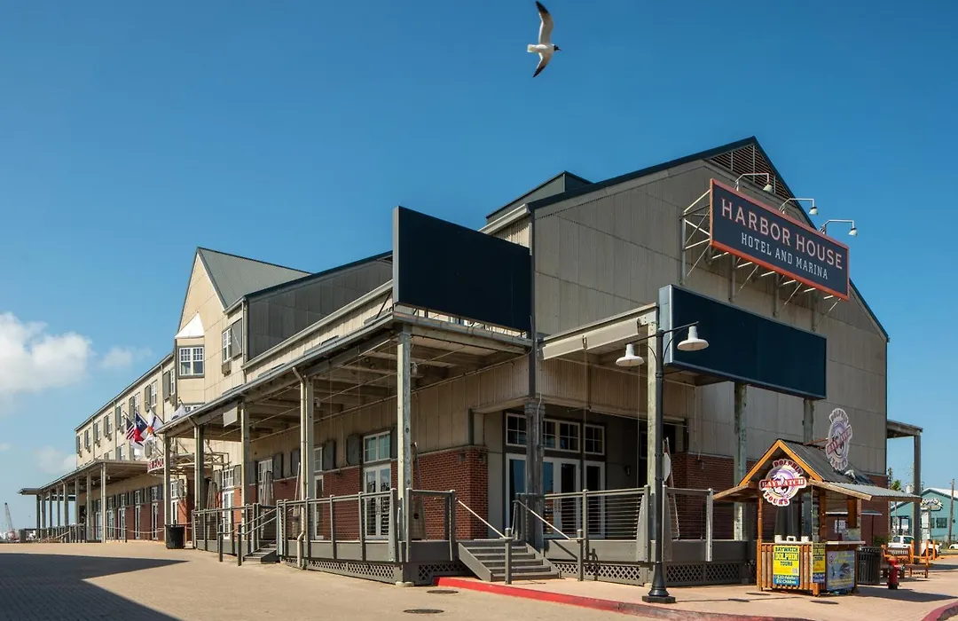 Harbor House Hotel And Marina At Pier 21-1