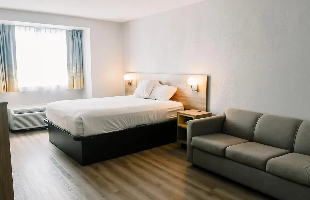 Microtel Inn & Suites By Wyndham Gulf Shores-1