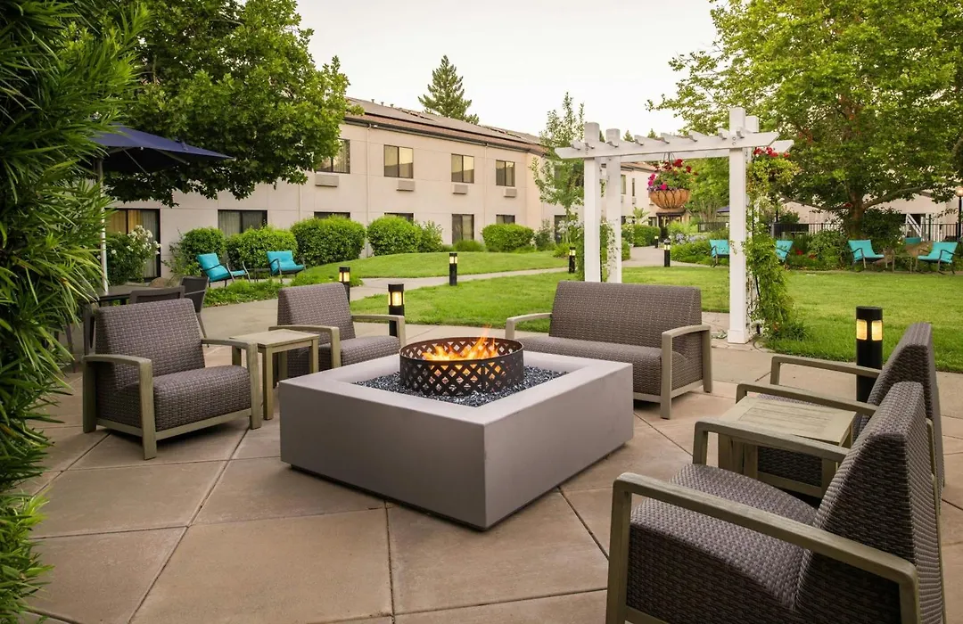 Courtyard By Marriott Vacaville-1