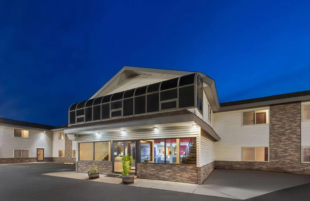 Baymont By Wyndham Iron Mountain-1