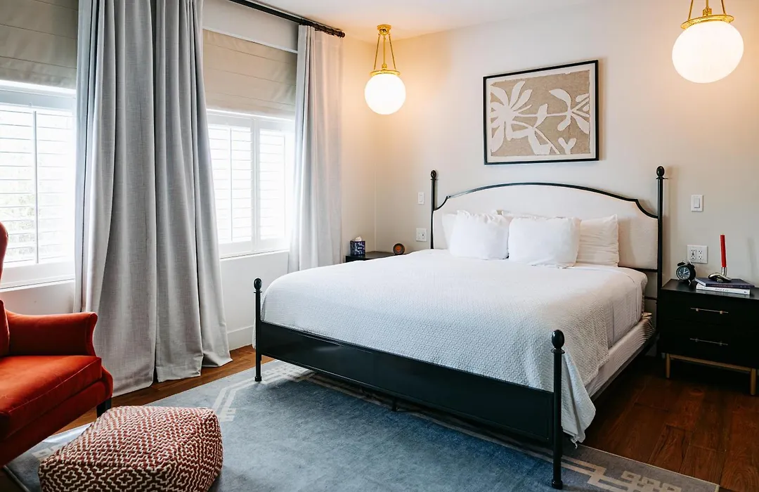 Bespoke Inn Scottsdale-1