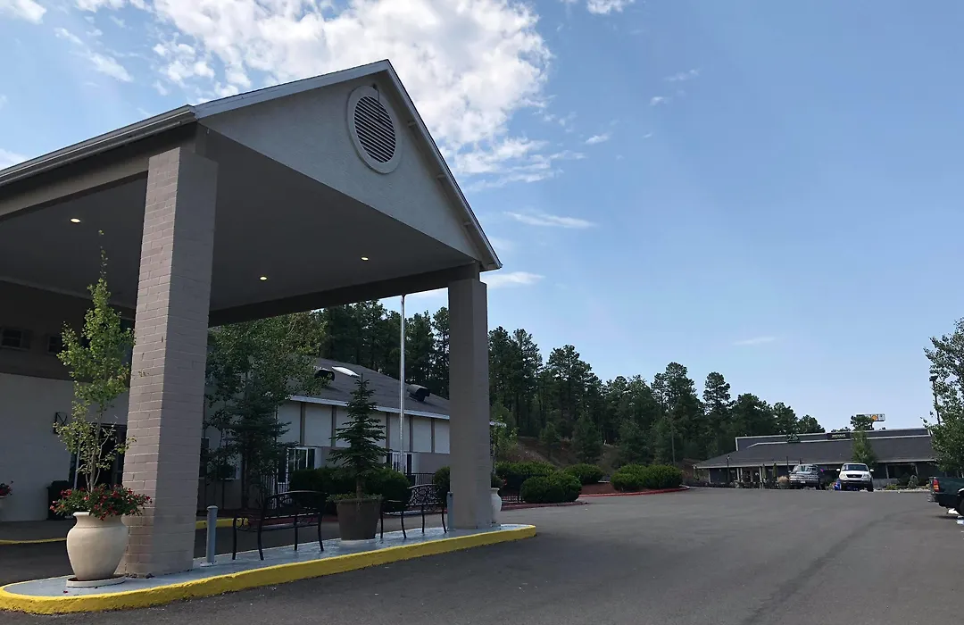 Days Inn By Wyndham Williams-1