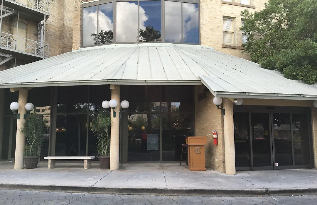 The Crockett Hotel-1