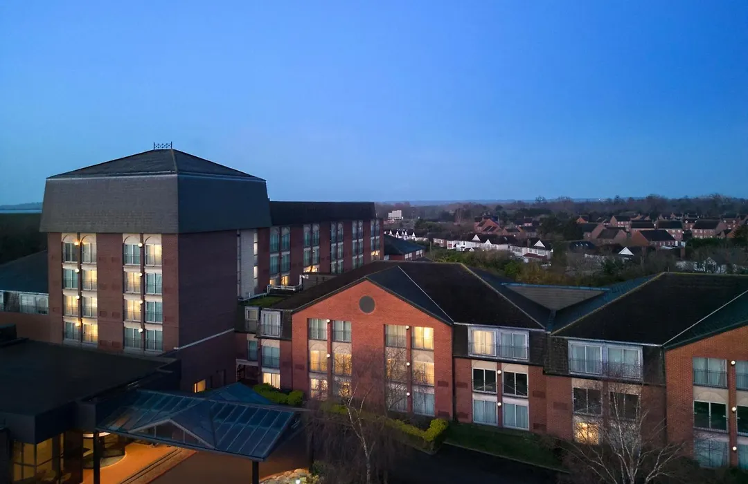 Delta Hotels By Marriott Heathrow Windsor-1