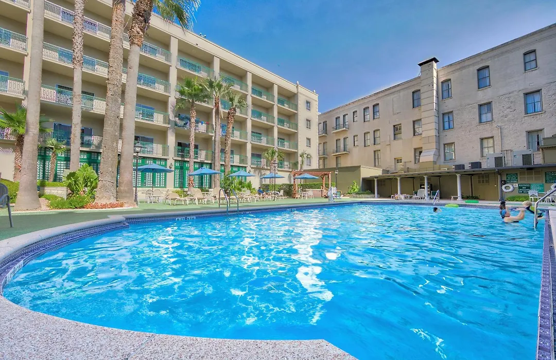 Menger Hotel-1