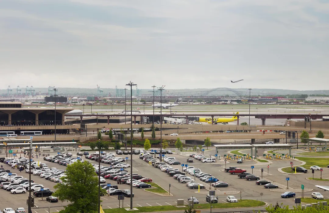 Newark Liberty International Airport Marriott-1