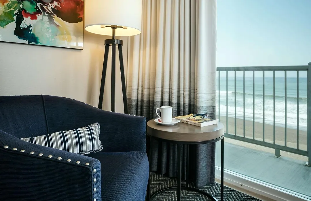 Beachfront Inn-1