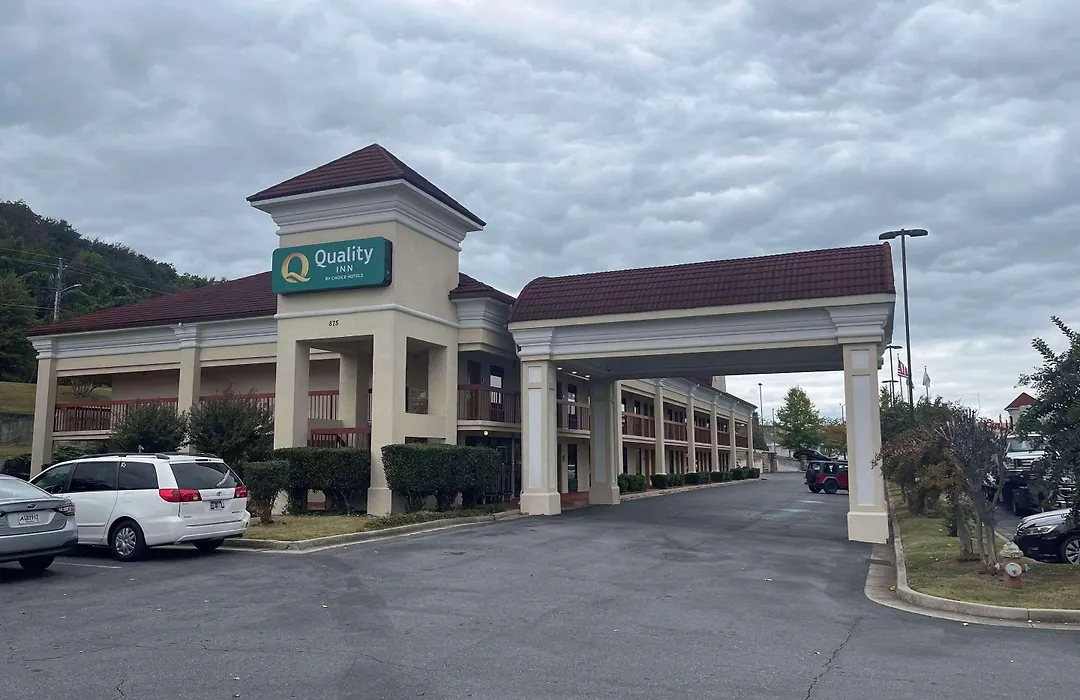 Quality Inn Dalton Central-1