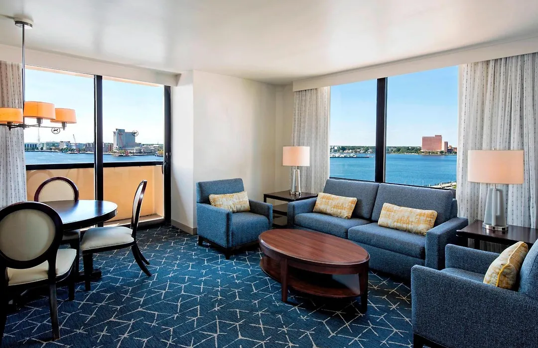 Sheraton Norfolk Waterside Hotel-1