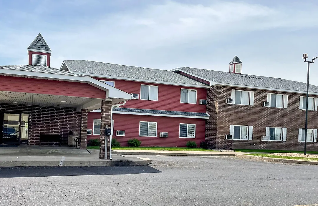 Hudson Inn & Suites-1
