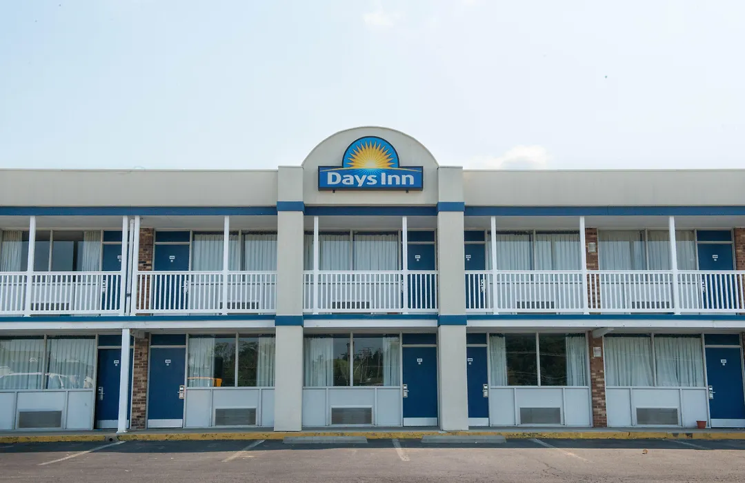 Days Inn By Wyndham Waynesboro-1