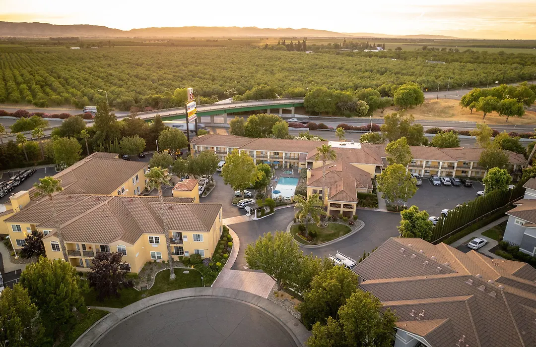 Best Western Plus Dixon Davis-1