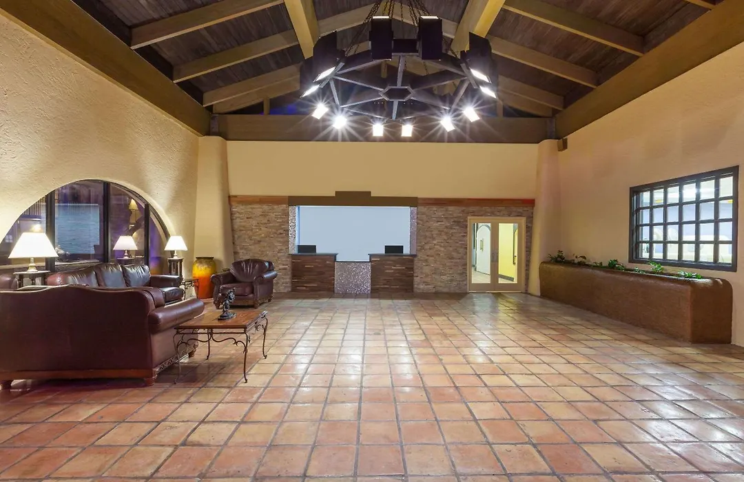 Days Inn By Wyndham Uvalde-1