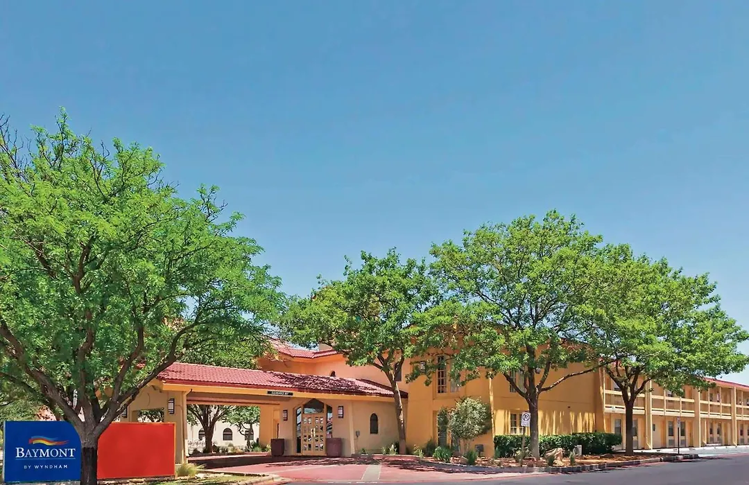 Baymont By Wyndham Lubbock - Downtown Civic Center-1