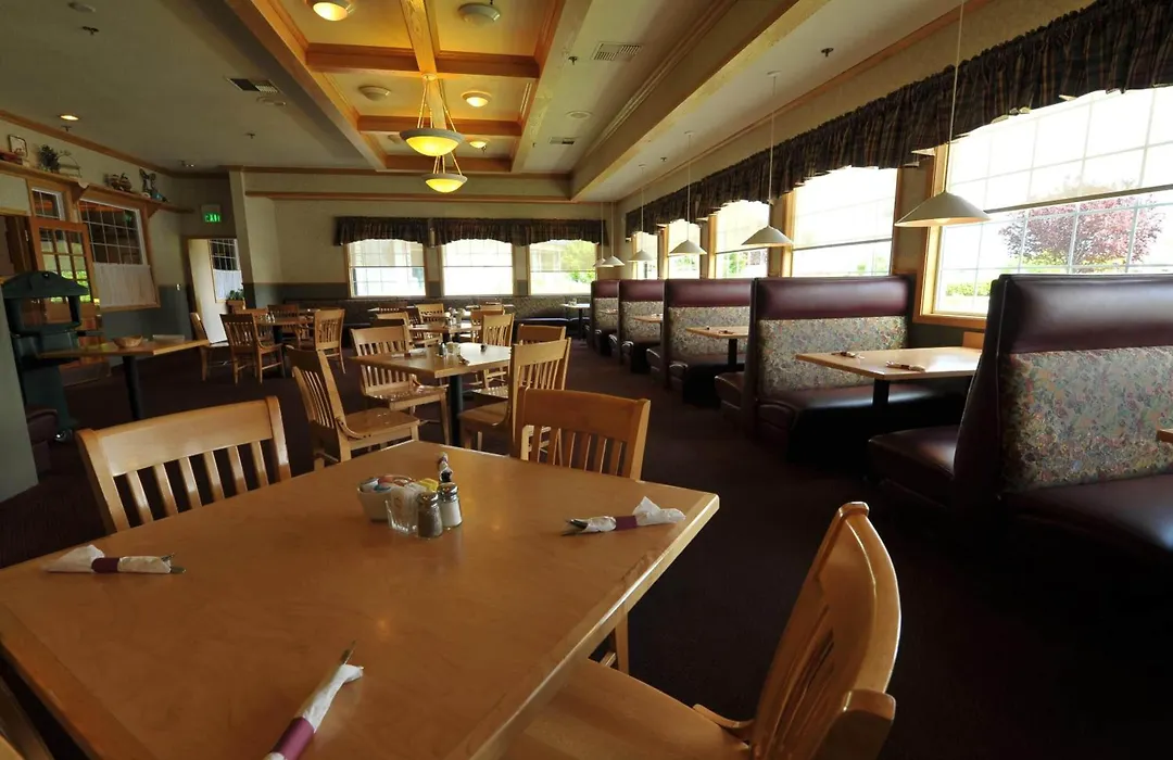 Shilo Inn Suites Hotel - Nampa Suites-1