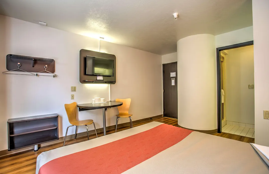 Motel 6-Bozeman, Mt-1