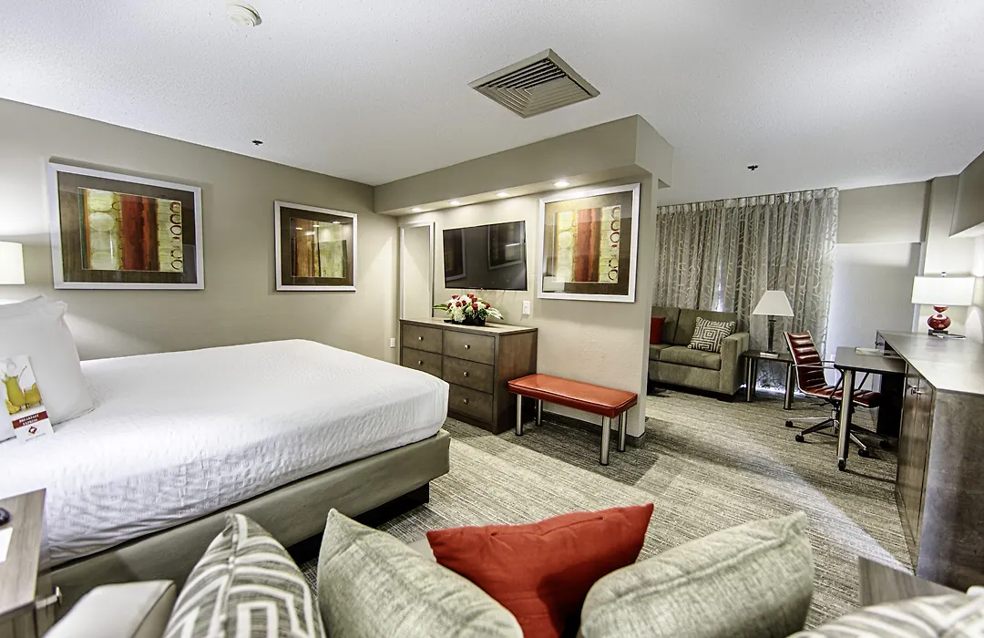 Hotel Capstone-1