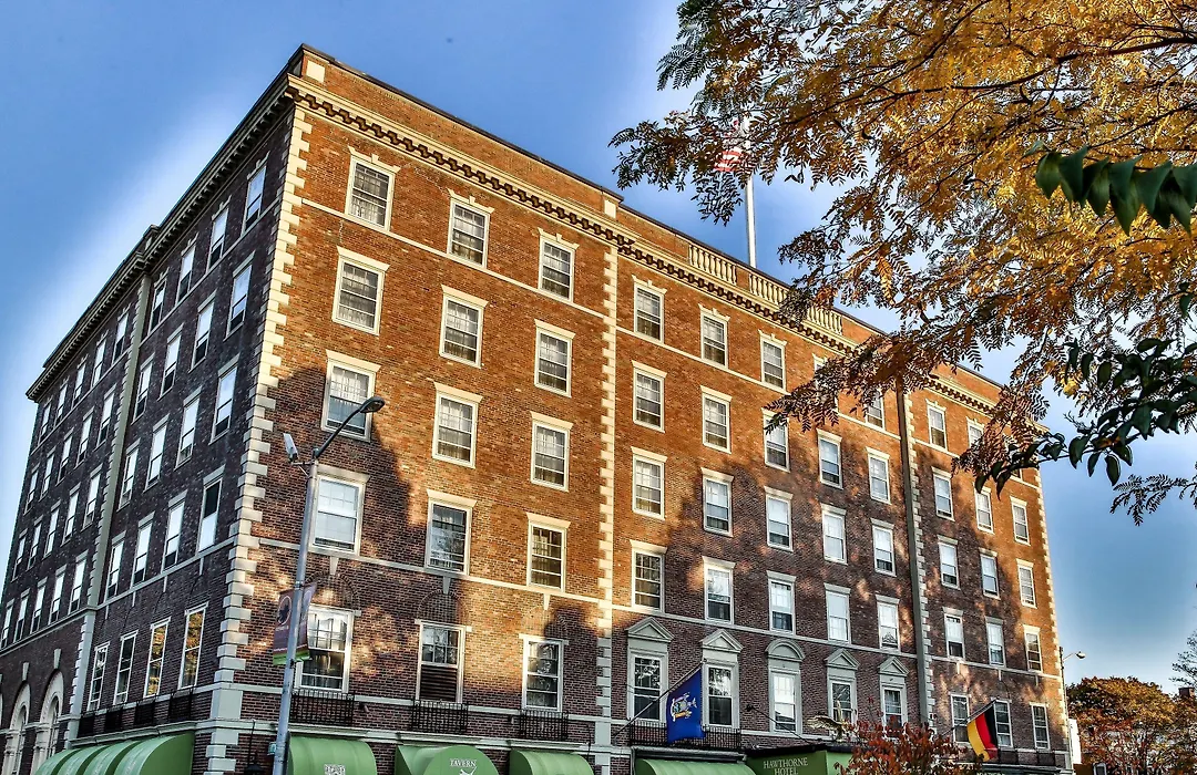 Hawthorne Hotel-1