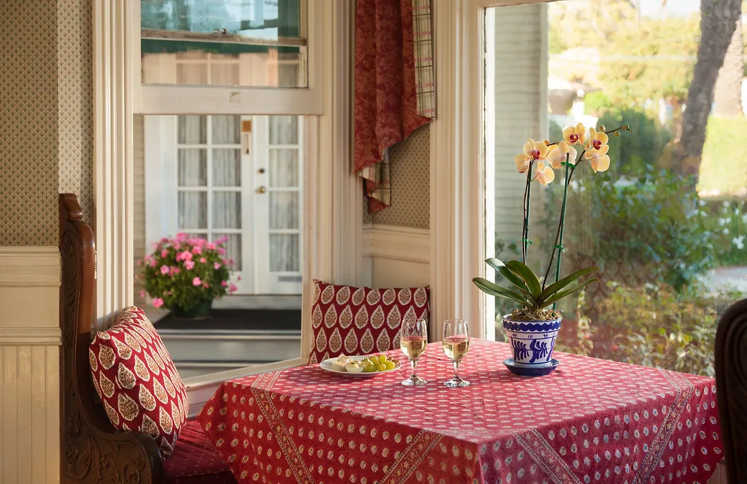 Cheshire Cat Inn & Cottages-1