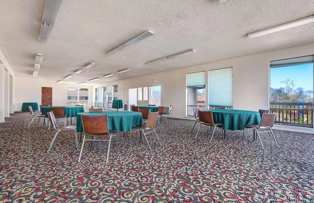 Motel 6 Fort Bragg, Ca-1