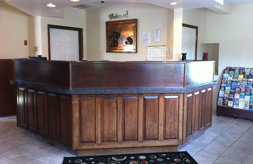Newport News Inn-1