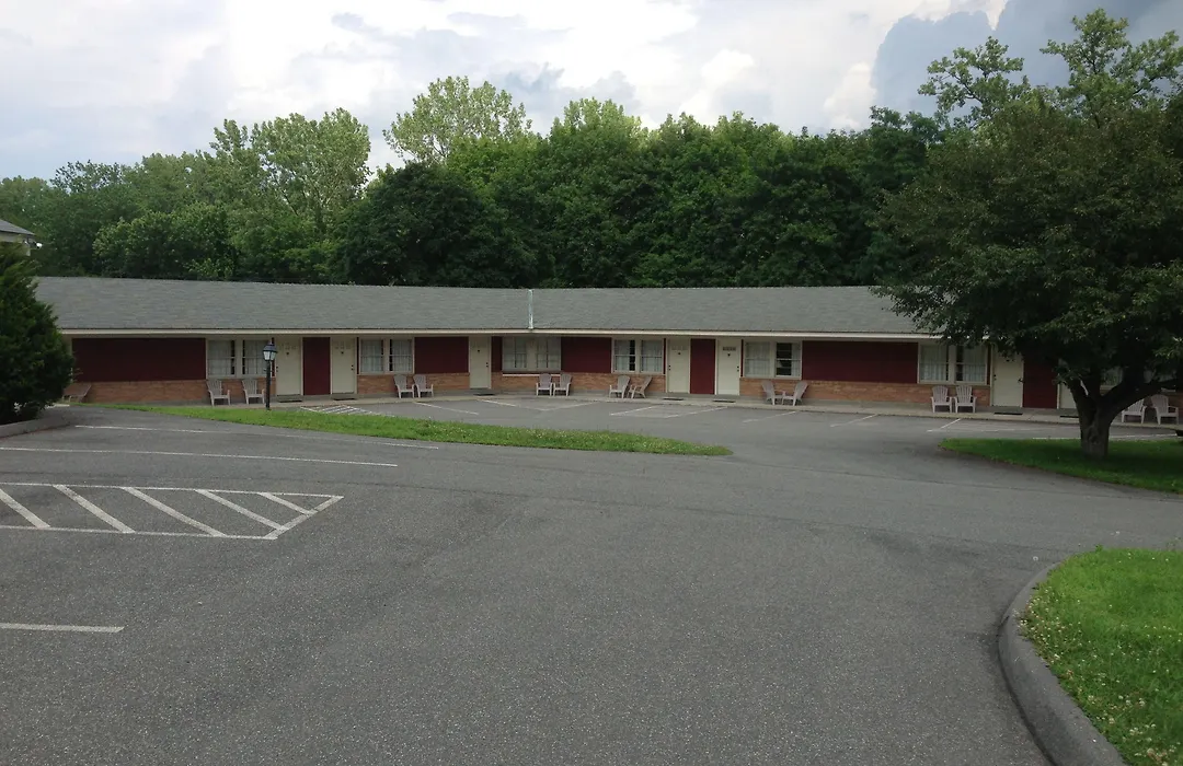 Berkshire Inn-1