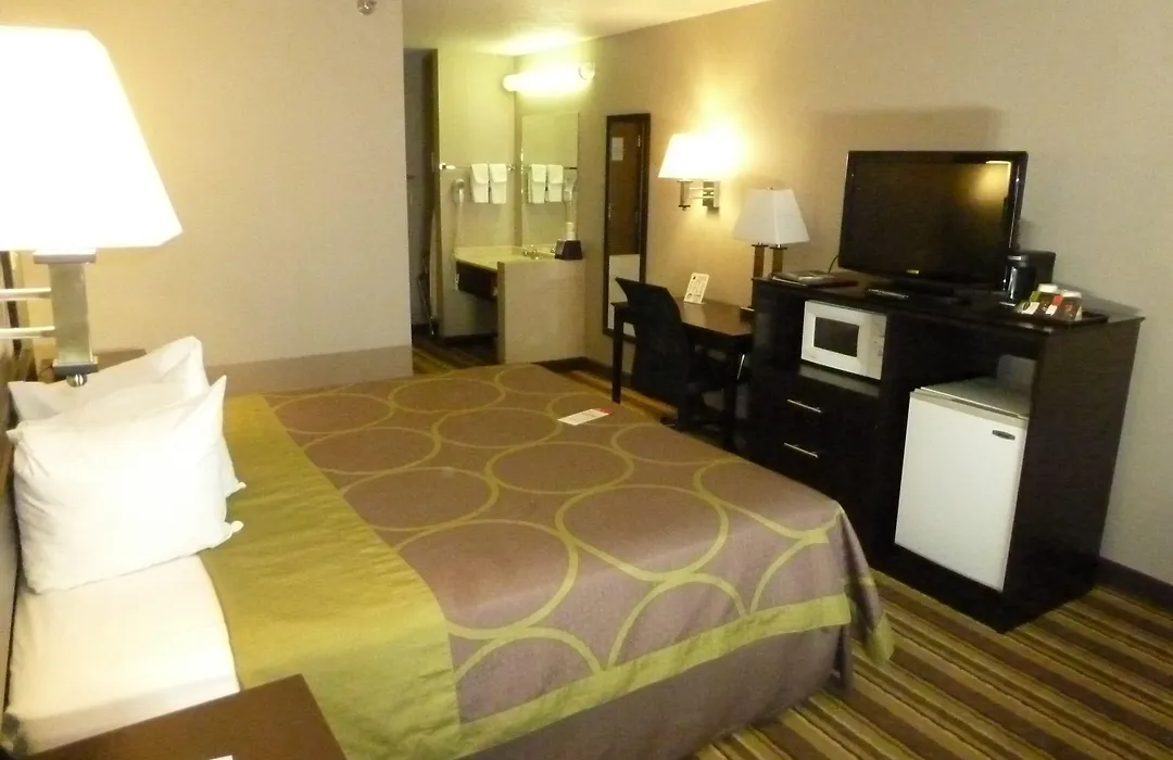 Super 8 By Wyndham Rock Springs-1