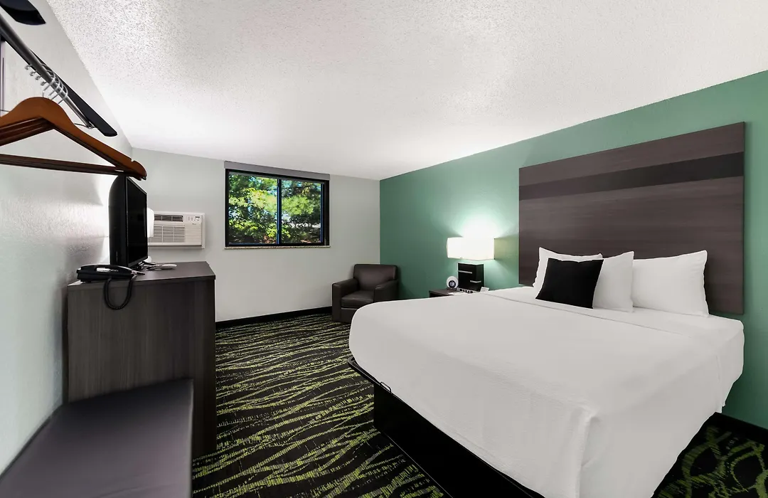 Baymont Inn & Suites By Wyndham-1