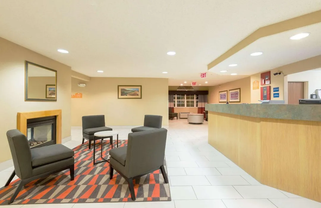 Microtel Inn And Suites Pueblo-1