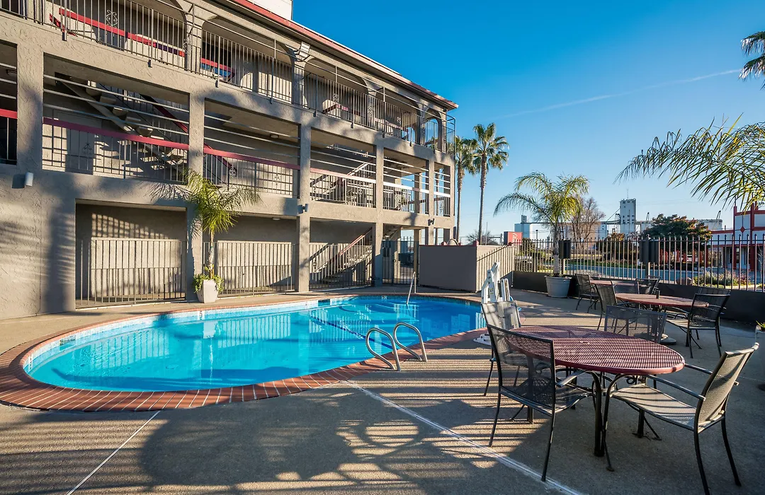 Red Roof Inn Stockton-1