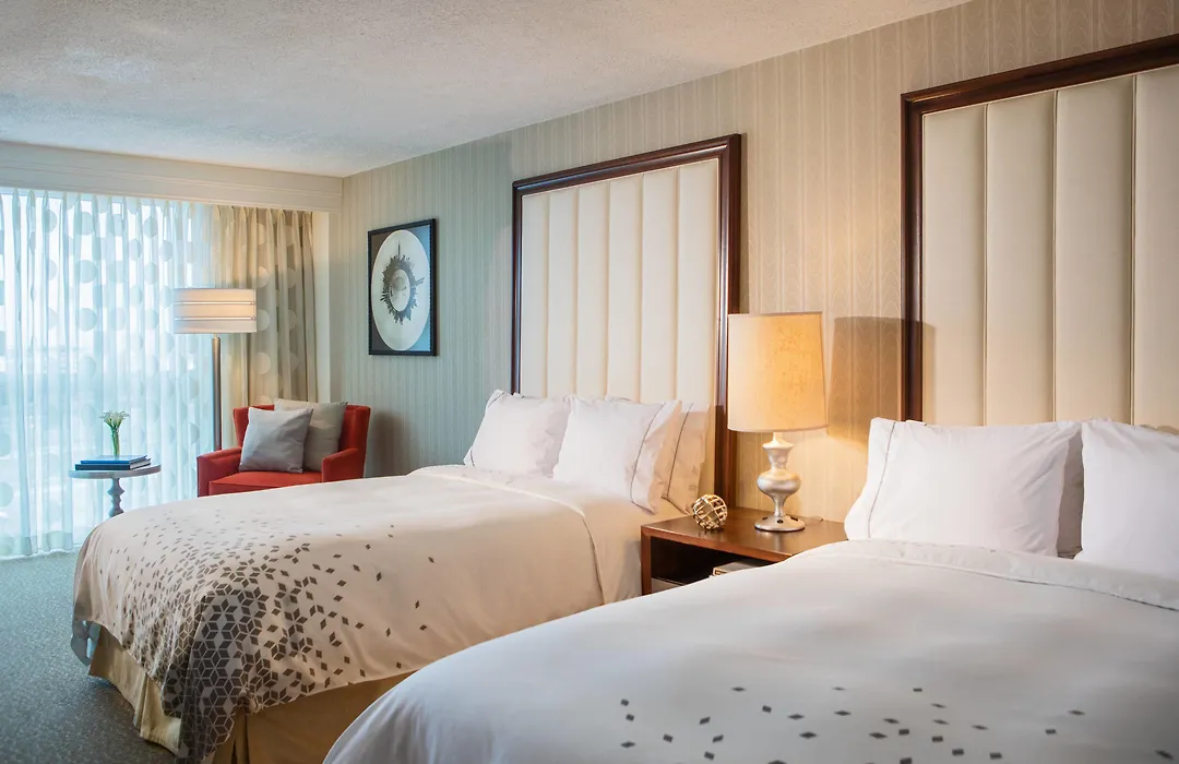 Renaissance Newark Airport Hotel-1