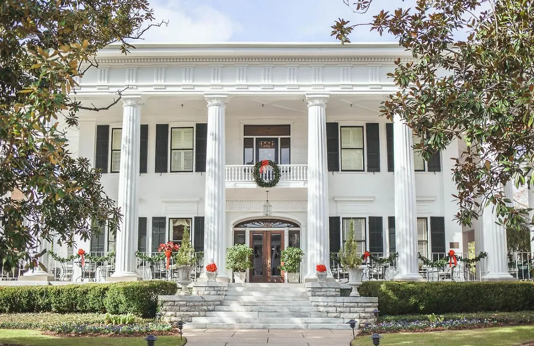 1842 Inn-1