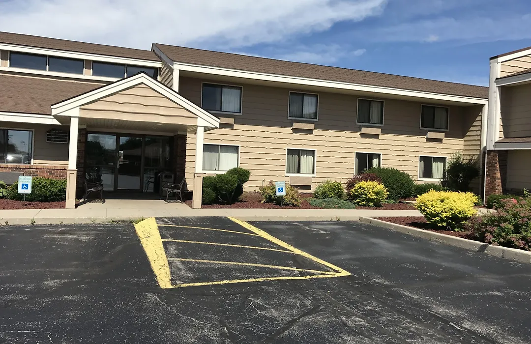 Americinn By Wyndham West Bend-1