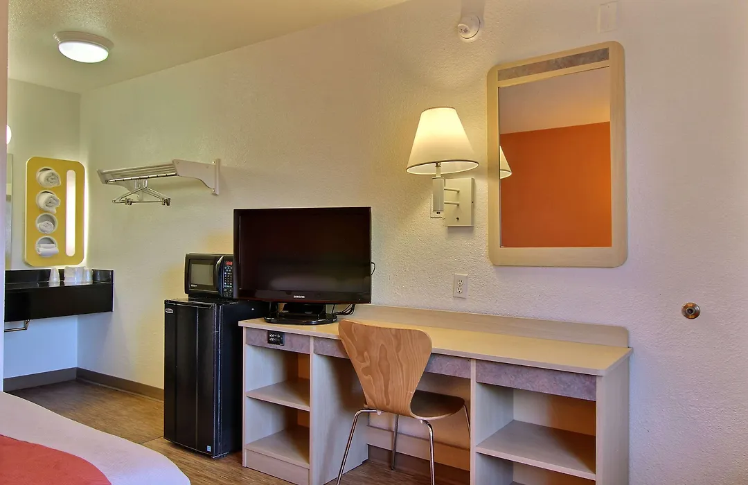 Motel 6-Bismarck, Nd-1