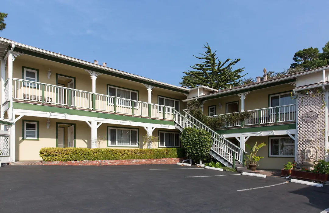 Carmel Inn & Suites-1