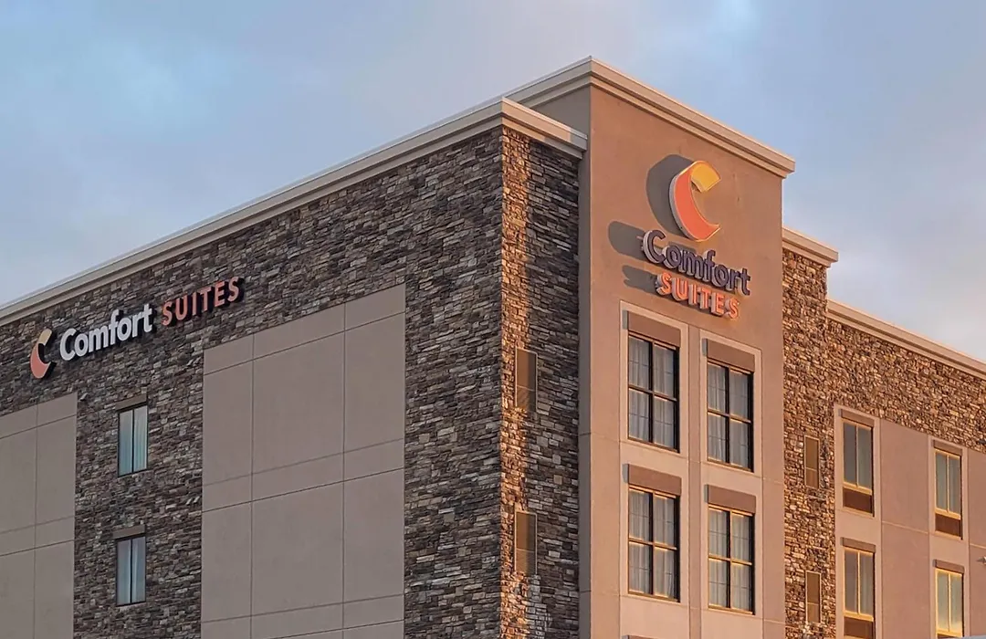 Comfort Suites Fargo Medical Center-1