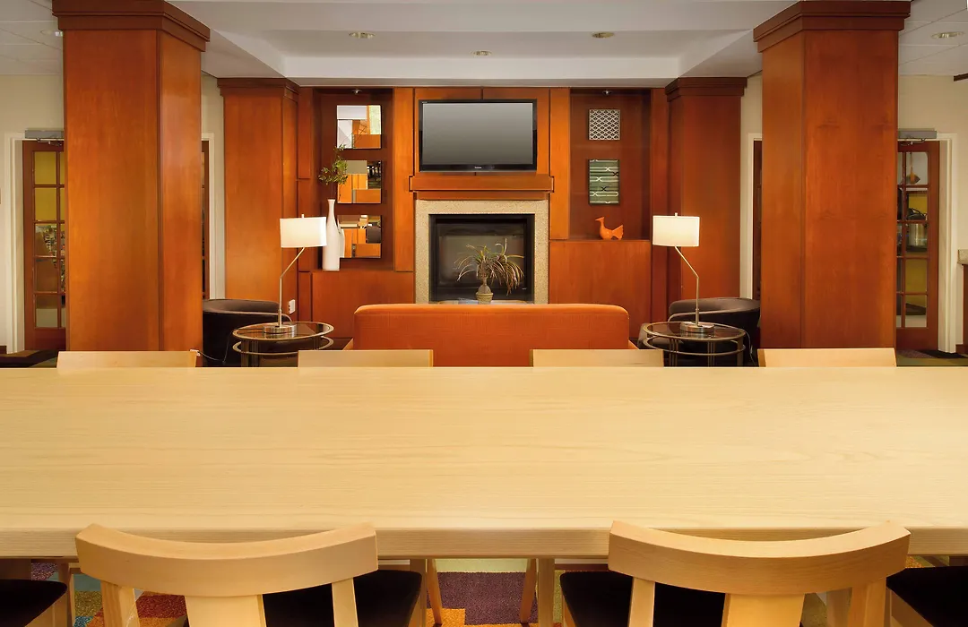 Fairfield Inn & Suites By Marriott Marshall-1