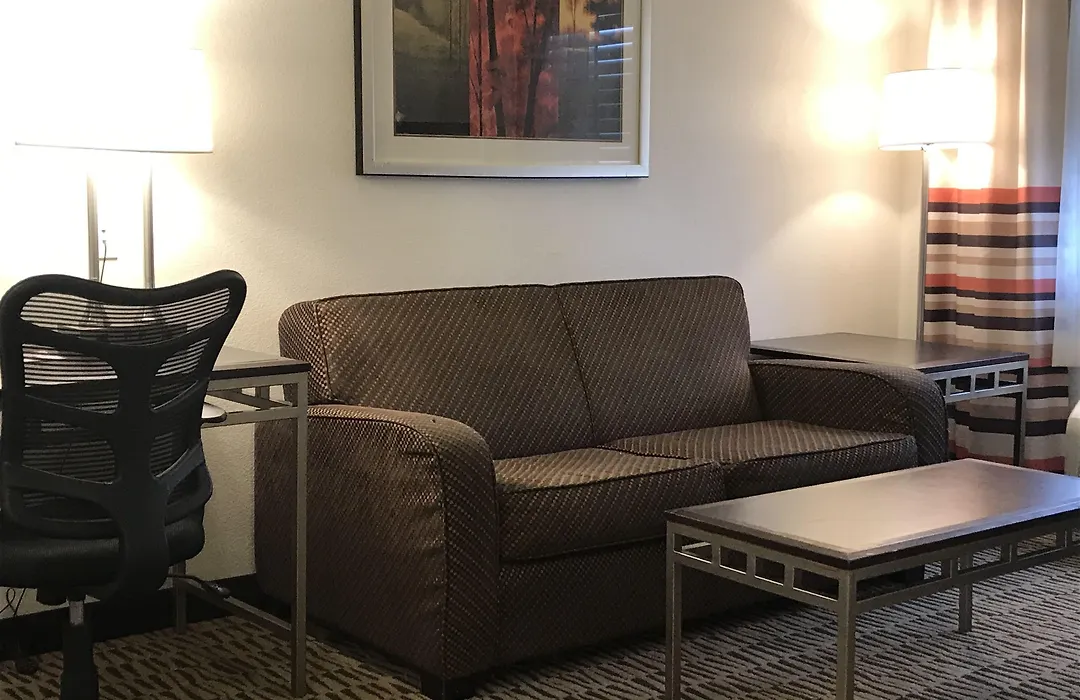 Hawthorn Suites-1