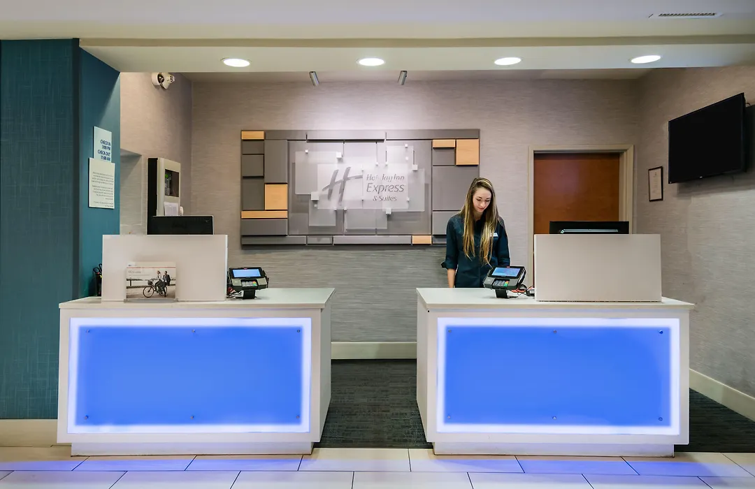 Holiday Inn Express & Suites Rocky Mount Smith Mountain Lake By Ihg-1