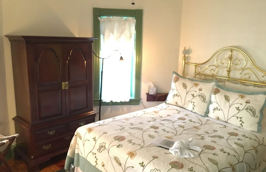 Parsonage Inn Bed And Breakfast-1