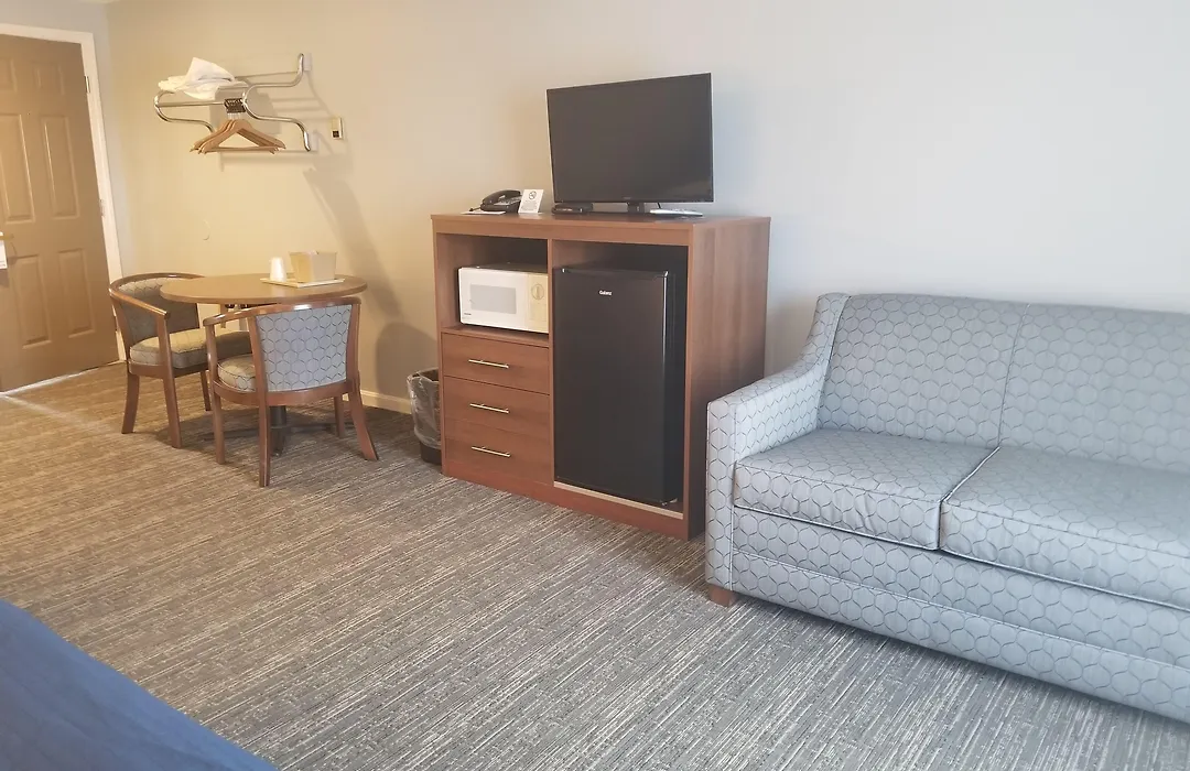 Hampton Village Inn-1