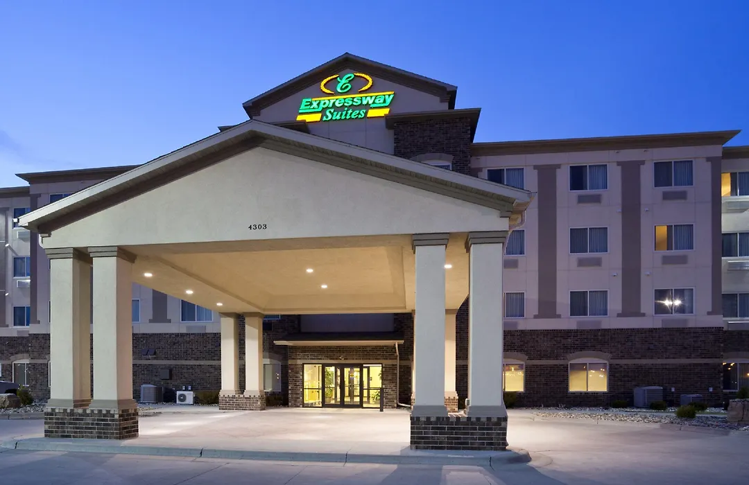 Expressway Suites Fargo-1