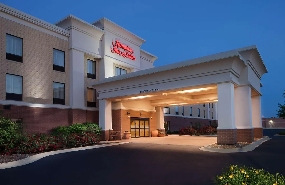 Hampton Inn & Suites Chicago/Saint Charles-1