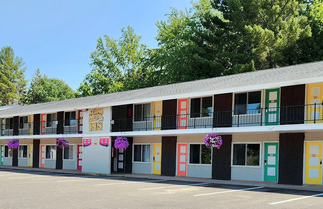Cedar Motor Inn-1