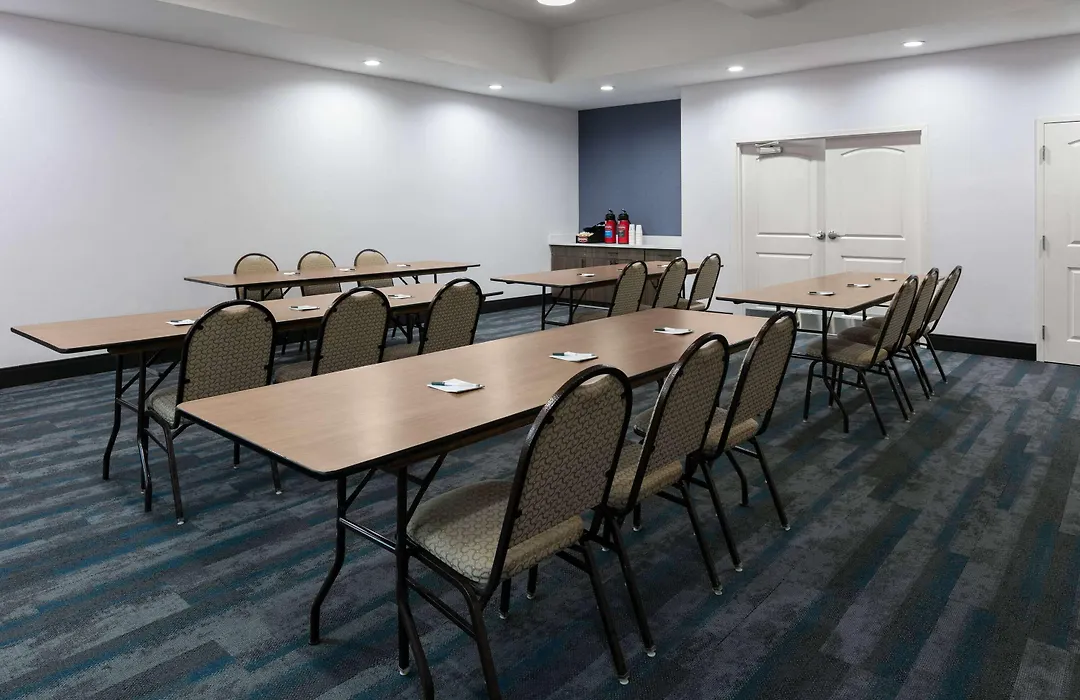 La Quinta Inn & Suites By Wyndham Ft Worth-Burleson-1